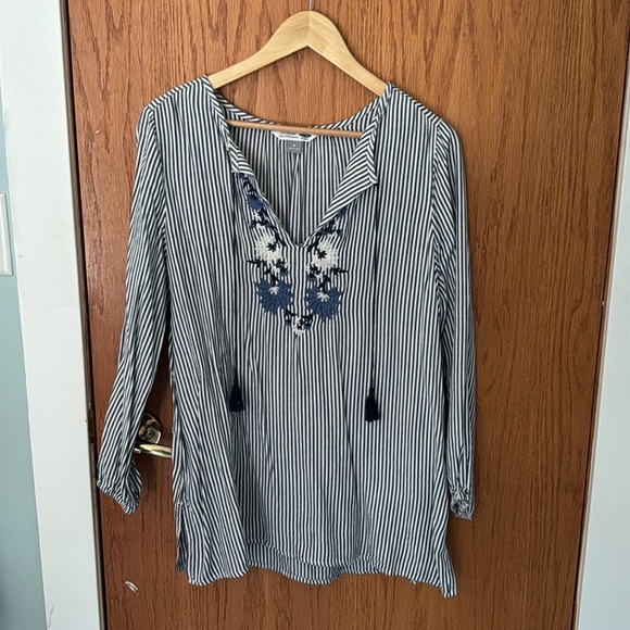 Embroidered Long Sleeve - Picture 2 of 5